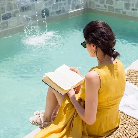 Muses Of Art Vila Afantou