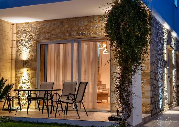 Muses Of Art فيلة *