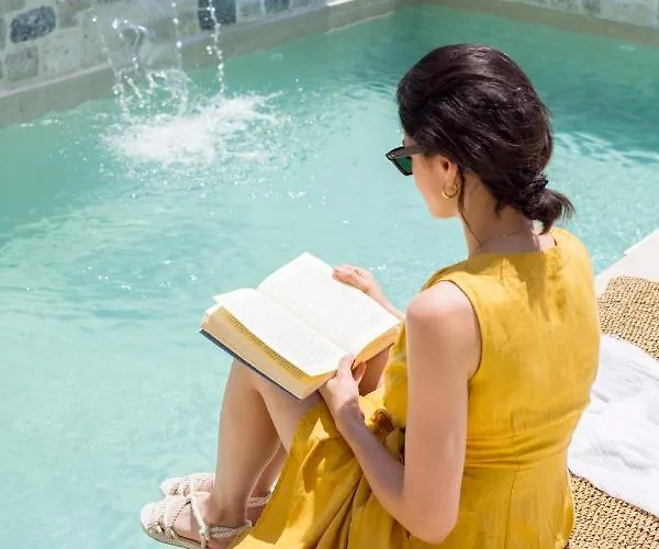 Muses Of Art فيلة أفانتو