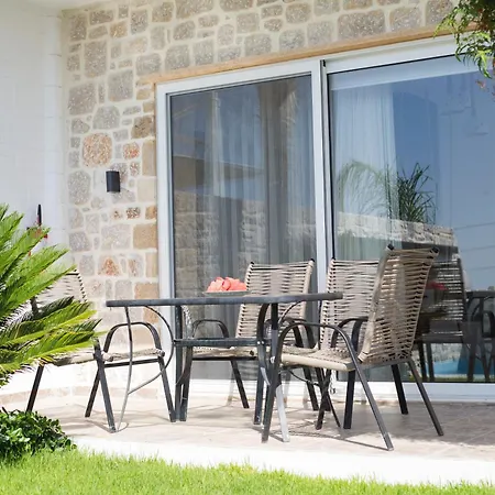 Muses Of Art Afantou