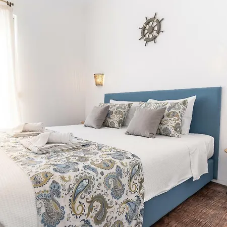 Muses Of Art Afándu