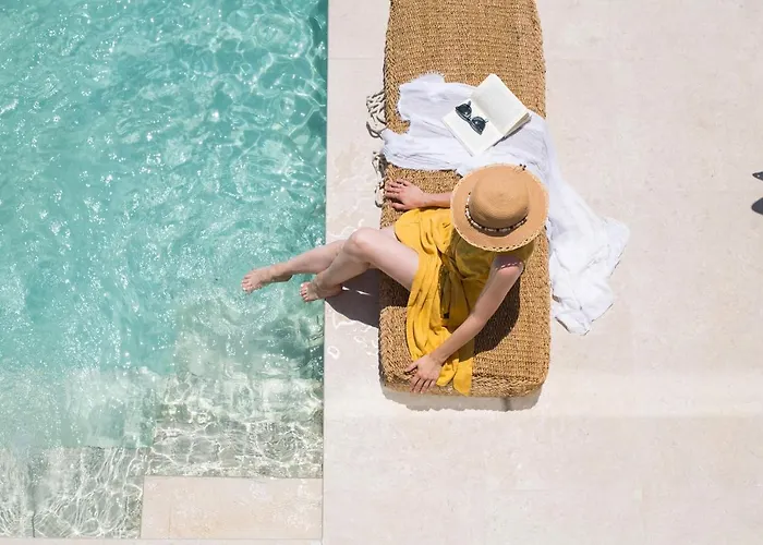 Muses Of Art فيلة *